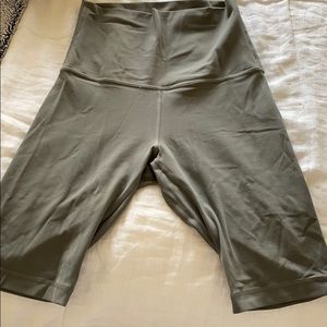 Lululemon biker shorts never worn